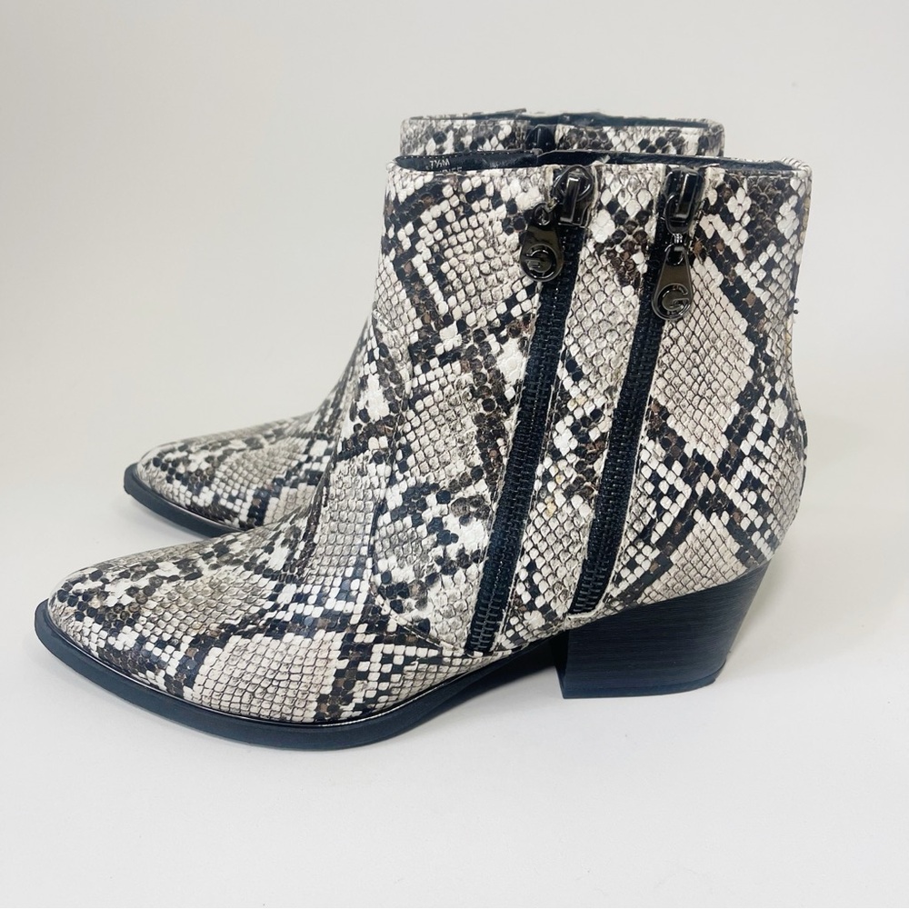 Guess GBG Beige Black Snakeskin Boots Zippers Size 7.5